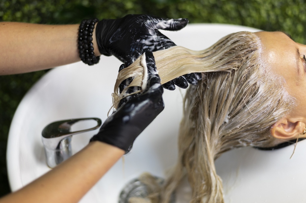 Colours (Regrowth (Up to 3 cm))