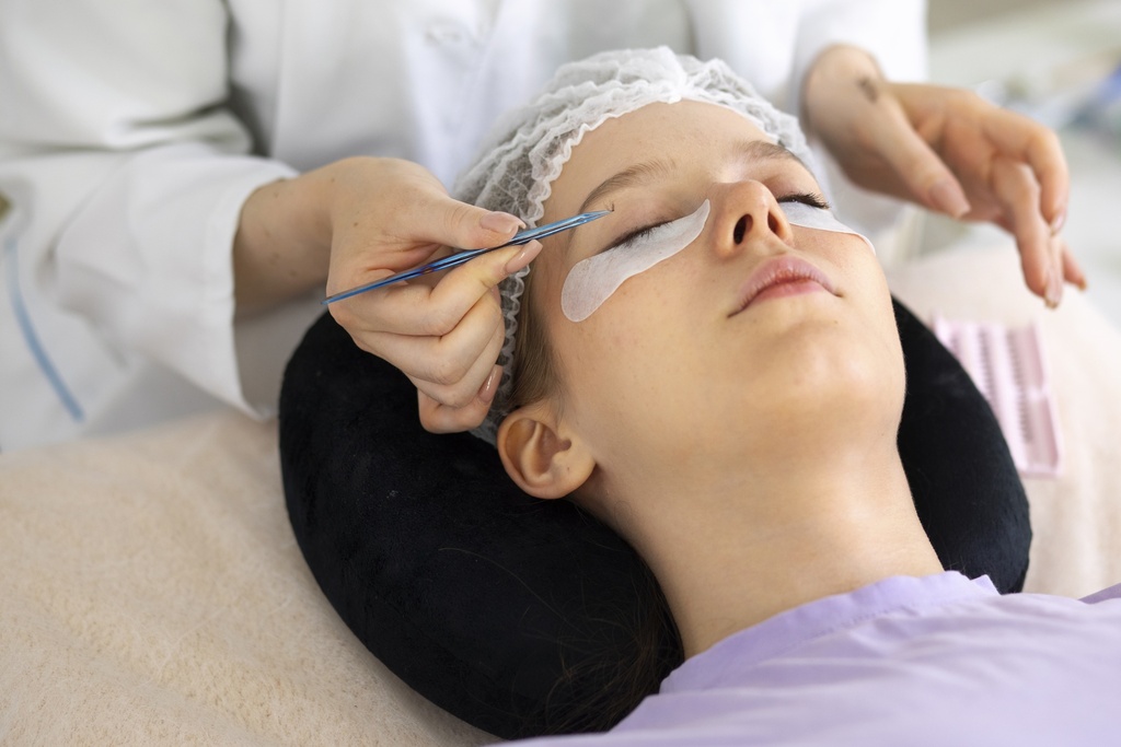 Eyelash Extensions (Full Set)